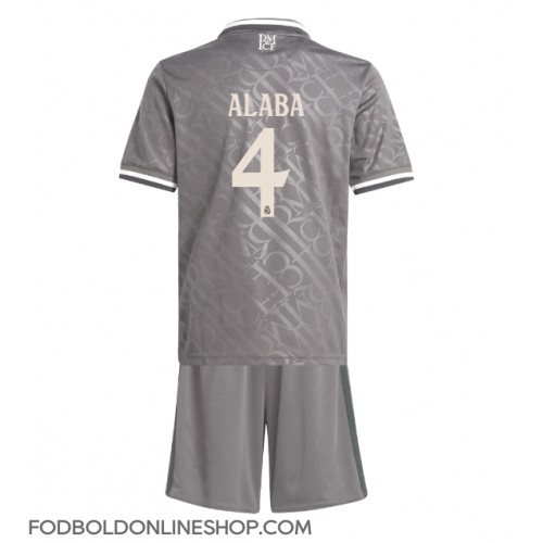 Real Madrid David Alaba #4 Tredje trøje Børn 2024-25 Kortærmet (+ Korte bukser)